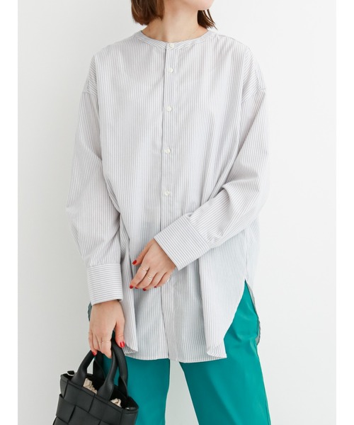 Samansa Mos2 blue(サマンサモスモスブルー)の「柄アソートノーカラーシャツ(シャツ/ブラウス・レディース・グレー/オフホワイト/ブルー・フリ-)」の15枚目の写真