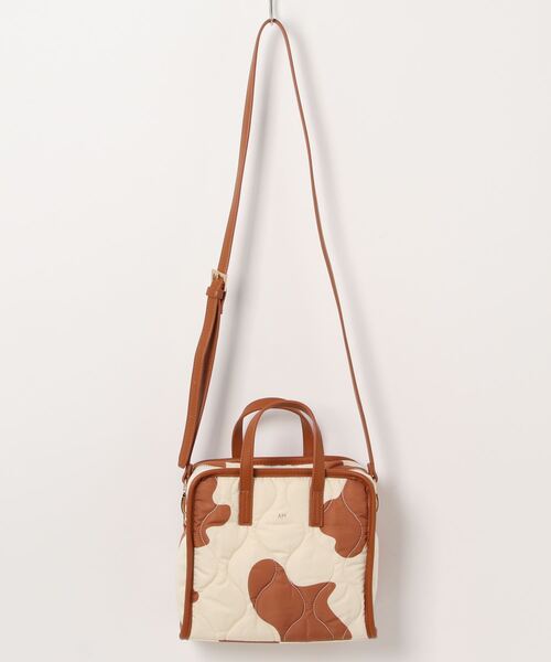 ACCOMMODE（アコモデ）の「バイカラーキルティングショルダーバッグ（ショルダーバッグ・レディース・イエロー/カーキ/アイボリー・FREE）」の15枚目の写真