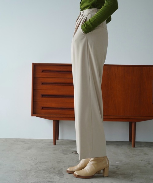 CLANE(クラネ)の「BASIC TUCK PANTS(その他パンツ・レディース・ボルドー/ベージュ/アイボリー/ブラック・0/1/2)」の17枚目の写真