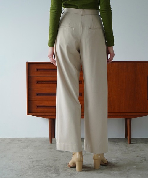 CLANE(クラネ)の「BASIC TUCK PANTS(その他パンツ・レディース・ボルドー/ベージュ/アイボリー/ブラック・0/1/2)」の6枚目の写真