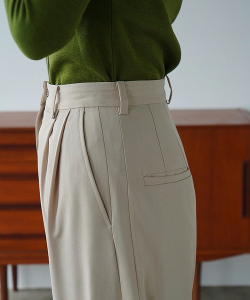 CLANE(クラネ)の「BASIC TUCK PANTS(その他パンツ・レディース・ボルドー/ベージュ/アイボリー/ブラック・0/1/2)」の7枚目の写真