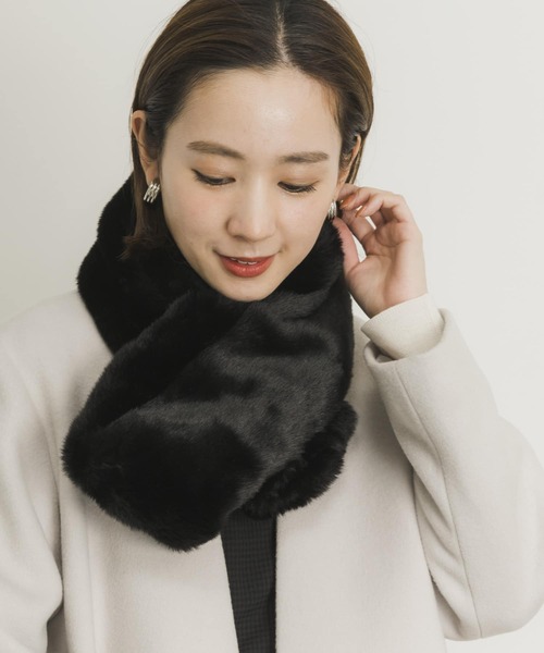 URBAN RESEARCH（アーバンリサーチ）の「フェイクファーマフラー（マフラー・レディース・ブラック/アイボリー/ブラウン・-）」の7枚目の写真