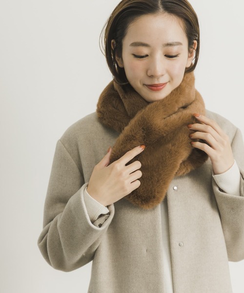 URBAN RESEARCH（アーバンリサーチ）の「フェイクファーマフラー（マフラー・レディース・ブラック/アイボリー/ブラウン・-）」の8枚目の写真