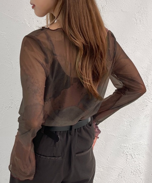 apres jour mignon（アプレジュールミニョン）の「柄シアートップス【ZOZOTOWN限定アイテム】（シャツ/ブラウス・レディース・ブラック系その他/ブラウン系その他/ベージュ系その他・フリー/X-LARGE）」の9枚目の写真