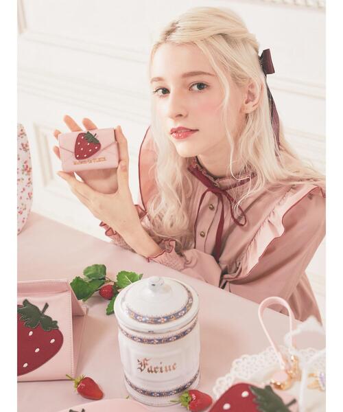 Maison de FLEUR（メゾンドフルール）の「イチゴレターキーケース