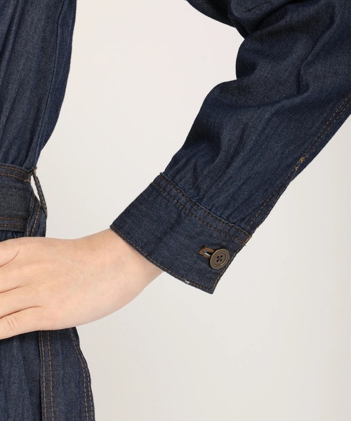 STRAWBERRY-FIELDS(ストロベリーフィールズ)の「スーパーライトデニム ワンピース(ワンピース・レディース・ネイビー・1/2)」の5枚目の写真