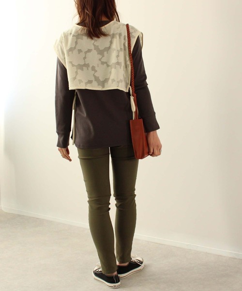 toucher du brise（トゥシェドブリーズ）の「シアー花柄ジャガード ビスチェ（ベスト・レディース・クリーム/ブラック/オフホワイト・M）」の15枚目の写真