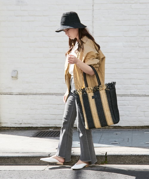 Actually（アクチュアリー）の「ペーパーストライプ トートバッグ（トートバッグ・レディース・ブラック/ベージュ・フリー）」の7枚目の写真