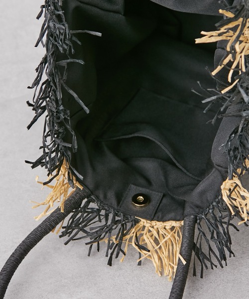 Actually（アクチュアリー）の「ペーパーストライプ トートバッグ（トートバッグ・レディース・ブラック/ベージュ・フリー）」の6枚目の写真