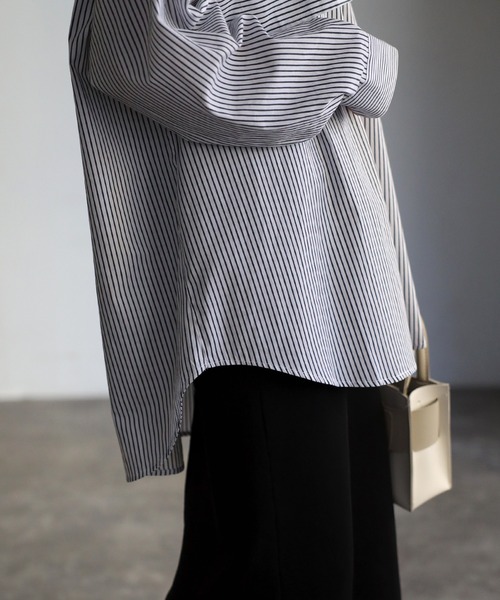 EASEBLUE（イーズブルー）の「アシメフラップオーバーシャツブラウス（シャツ/ブラウス・レディース・オフホワイト/ブルー/ブルー系1/ネイビー系1・FREE）」の11枚目の写真