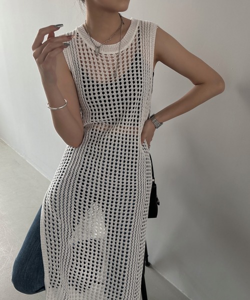 emi+(エミプラス)の「ノースリーブ網ワンピース(ワンピース・レディース・ブラック/ホワイト・FREE)」の1枚目の写真