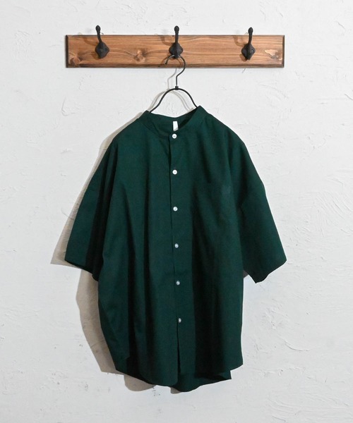 Anytime Songs(エニータイムソングス)の「綿ブロード バンドカラービッグシャツ(シャツ/ブラウス・メンズ・ホワイト/サックスブルー系/グリーン/ホワイト系その他/イエロー/ラベンダー/グリーン系その他/サックスブルー/グレイッシュベージュ/ブラック/ブラック系その他・MEDIUM/LARGE/X-LARGE)」の7枚目の写真