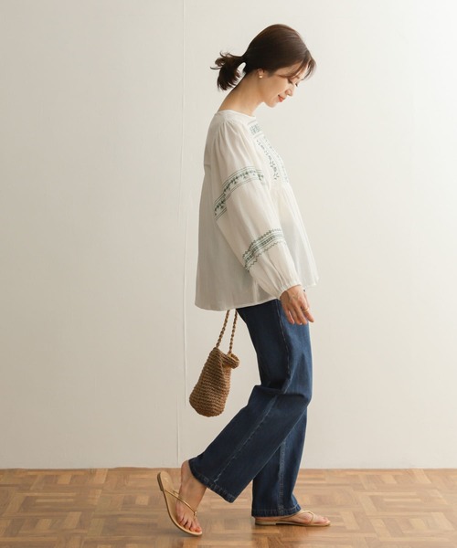 URBAN RESEARCH DOORS（アーバンリサーチドアーズ）の「クロスステッチ刺繍楊柳ブラウス（シャツ/ブラウス・レディース・チャコールグレー/グレー/ホワイト・MEDIUM）」の16枚目の写真