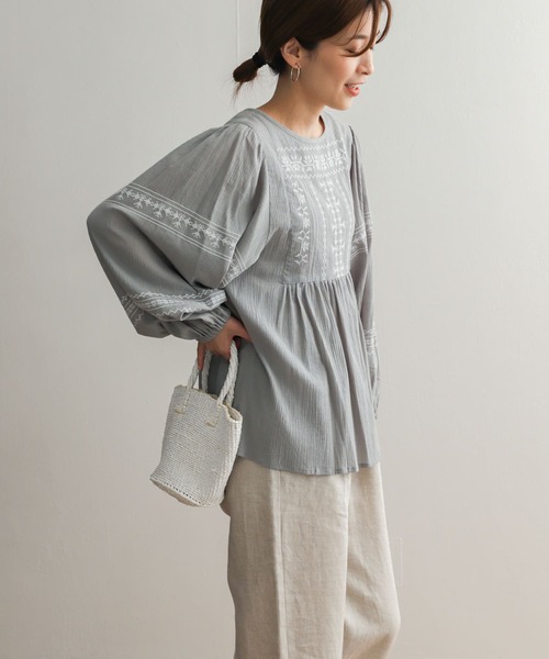 URBAN RESEARCH DOORS（アーバンリサーチドアーズ）の「クロスステッチ刺繍楊柳ブラウス（シャツ/ブラウス・レディース・チャコールグレー/グレー/ホワイト・MEDIUM）」の18枚目の写真