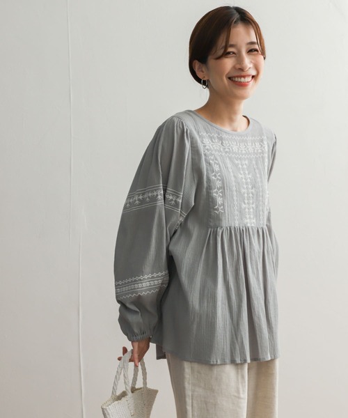 URBAN RESEARCH DOORS（アーバンリサーチドアーズ）の「クロスステッチ刺繍楊柳ブラウス（シャツ/ブラウス・レディース・チャコールグレー/グレー/ホワイト・MEDIUM）」の19枚目の写真