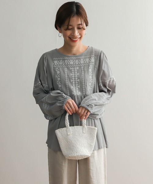 URBAN RESEARCH DOORS（アーバンリサーチドアーズ）の「クロスステッチ刺繍楊柳ブラウス（シャツ/ブラウス・レディース・チャコールグレー/グレー/ホワイト・MEDIUM）」の20枚目の写真