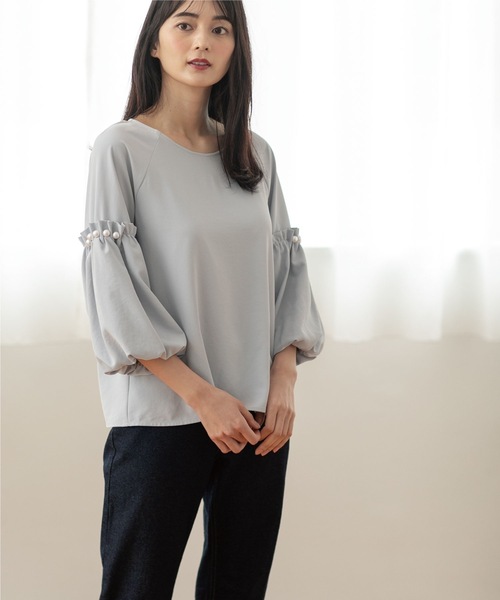 OPAQUE.CLIP（オペークドットクリップ）の「◆パール調ボタンスリーブサテンブラウス【洗濯機洗い可】（シャツ/ブラウス・レディース・ブラック/イエロー系その他/ライトグレー/グリーン系・36/38/40）」の16枚目の写真