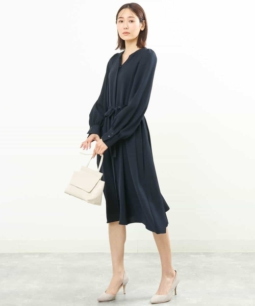 MK MICHEL KLEIN(エムケーミッシェルクラン)の「羽織りとしても!Aラインシルエットシャツワンピース/洗える(シャツワンピース・レディース・ネイビー/ライトブルー・38)」の4枚目の写真