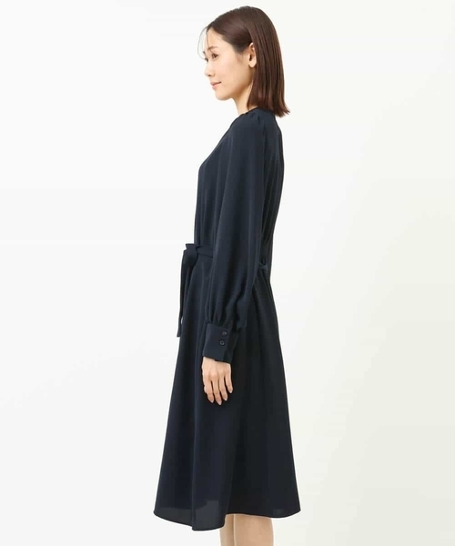 MK MICHEL KLEIN(エムケーミッシェルクラン)の「羽織りとしても!Aラインシルエットシャツワンピース/洗える(シャツワンピース・レディース・ネイビー/ライトブルー・38)」の10枚目の写真