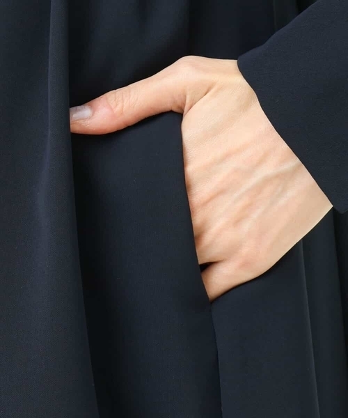 MK MICHEL KLEIN(エムケーミッシェルクラン)の「羽織りとしても!Aラインシルエットシャツワンピース/洗える(シャツワンピース・レディース・ネイビー/ライトブルー・38)」の21枚目の写真