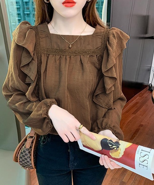 Amulet（アミュレット）の「ショルダーフリルブラウス（シャツ/ブラウス・レディース・モカ/ホワイト・M/L/XL）」の5枚目の写真