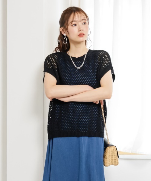 SMILE LAND(スマイルランド)の「大きいサイズ 透かし編2WAYニットプルオーバー(ニット/セーター・レディース・ブラック/オフホワイト・5L~6L/L~LL/3L~4L)」の2枚目の写真