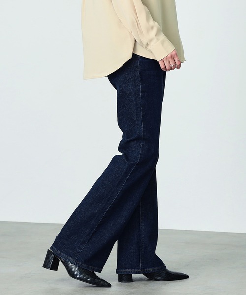 EDWIN（エドウィン）の「EDWIN LADIES インターナショナルベーシック ブーツカットデニムパンツ（デニムパンツ・レディース・インディゴブルー/ダークインディゴブルー/ライトインディゴブルー・29/30/31/34/28/32/33）」の5枚目の写真