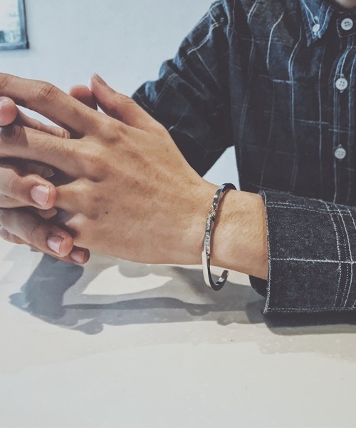 REBALANCE(リバランス)の「メンズツイストバングル(バングル/リストバンド・メンズ・A/D/C/B・FREE)」の3枚目の写真