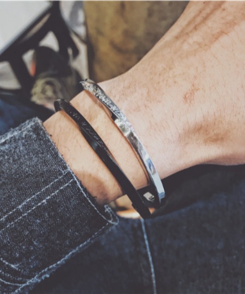 REBALANCE(リバランス)の「メンズツイストバングル(バングル/リストバンド・メンズ・A/D/C/B・FREE)」の19枚目の写真