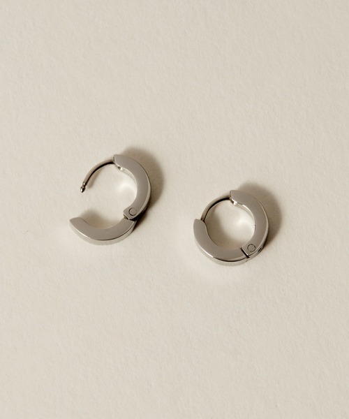 novice（ノーヴィス）の「【novice】Hinged Mini Hoop Pierce［Stainless］（ピアス（両耳用）・レディース・シルバー/ゴールド・FREE）」の7枚目の写真