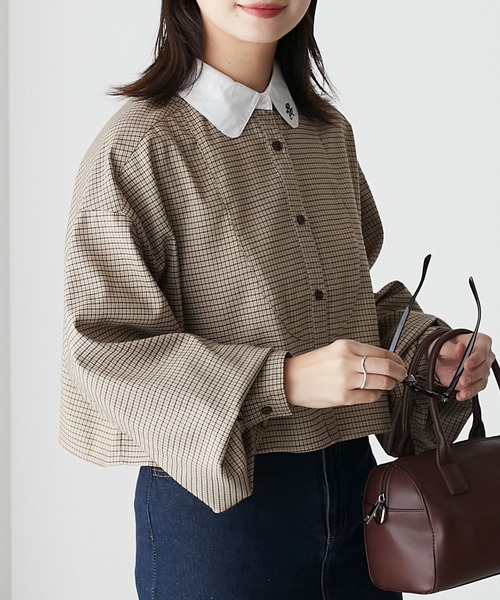 BONLECILL(ボンルシール)の「ロゴ刺繍 ボリュームスリーブ クロップドクレリックシャツ(シャツ/ブラウス・レディース・ネイビー系1/ブラウン系1/グレー系1/ブルー/オフホワイト/ベージュ/ブラウン系2/ブラック系1・FREE)」の19枚目の写真