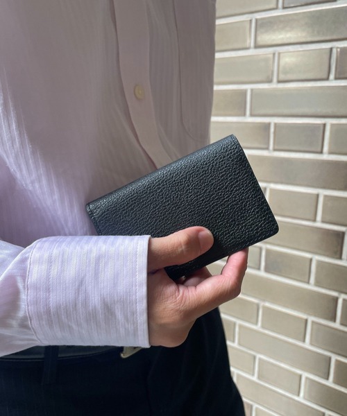 PEDIR（ペディール）の「ディアシュリンク レザー 本革 名刺入れ/PEDIR（名刺入れ・レディース・グレイッシュベージュ/ブラウン系その他/ブラック/ライトブルー/ライトピンク/ライトグリーン・FREE）」の2枚目の写真