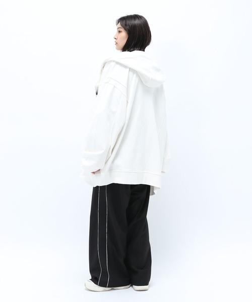 Anui（アニュイ）の「【UNISEX】BIGフードトグルカーディガン（カーディガン/ボレロ・レディース・ブラック/オフホワイト・M/L）」の8枚目の写真