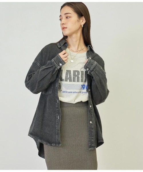 ANAP(アナップ)の「デニムオーバーサイズシャツ(シャツ/ブラウス・レディース・スミクロ/ブルー・FREE)」の22枚目の写真