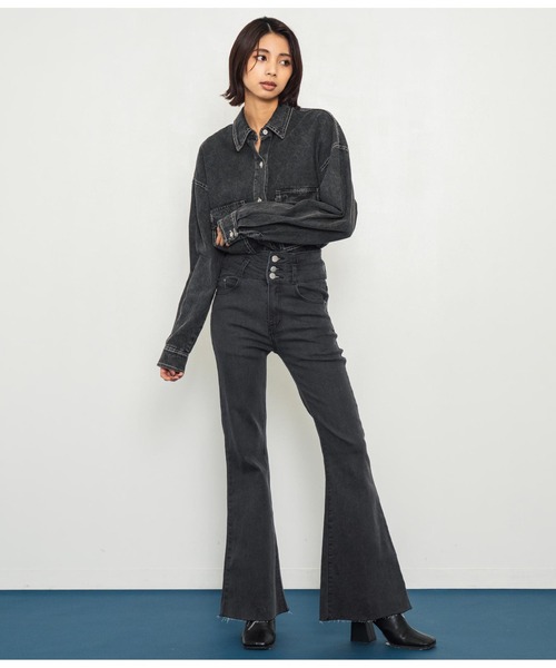 ANAP(アナップ)の「デニムオーバーサイズシャツ(シャツ/ブラウス・レディース・スミクロ/ブルー・FREE)」の13枚目の写真