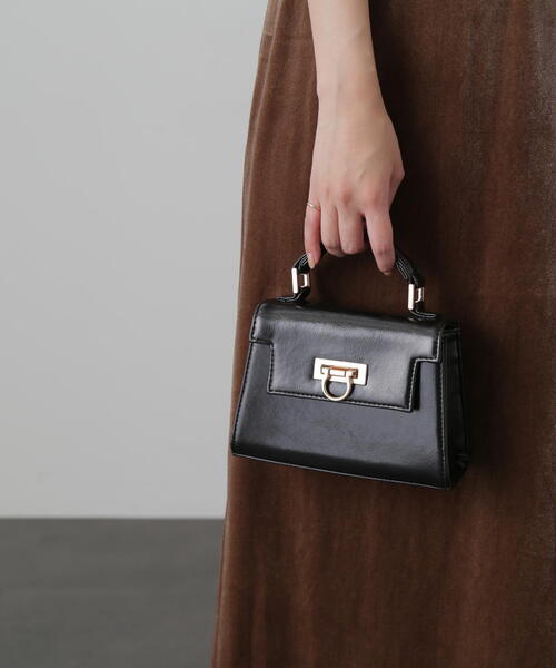 FREE'S MART（フリーズマート）の「クリップフラップバッグ（ショルダーバッグ・レディース・ブラック/ホワイト/ブルー系その他・ﾌﾘ-）」の6枚目の写真