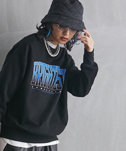 GEVS.（ジェイヴィス）の「＜大きいサイズ＞ ロゴプリント裏起毛プルオーバー GEVS.（スウェット・レディース・オートミール/ブラック・4L/LL/5L/L/3L）」の2枚目の写真