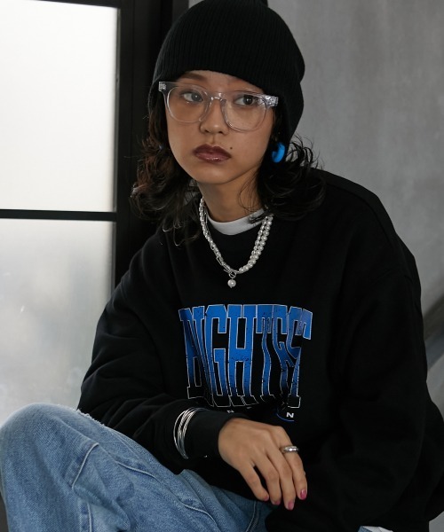 GEVS.（ジェイヴィス）の「＜大きいサイズ＞ ロゴプリント裏起毛プルオーバー GEVS.（スウェット・レディース・オートミール/ブラック・4L/LL/5L/L/3L）」の3枚目の写真