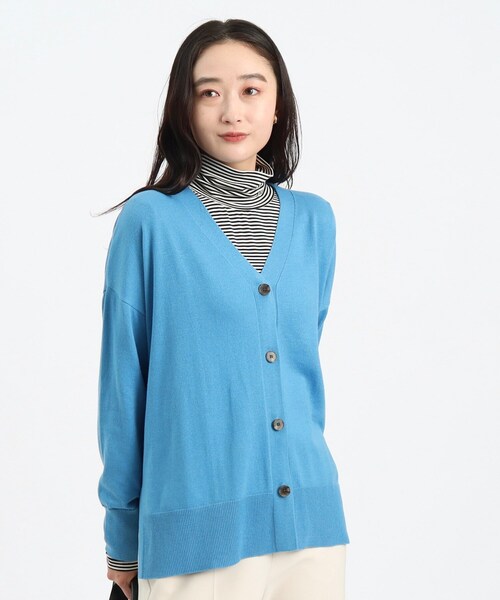 OPAQUE.CLIP（オペークドットクリップ）の「◆Vネックワイドニットカーディガン【洗濯機洗い可】（カーディガン/ボレロ・レディース・ブラック/ピンク系/ナチュラル/ブルー・42/36/40/38）」の4枚目の写真