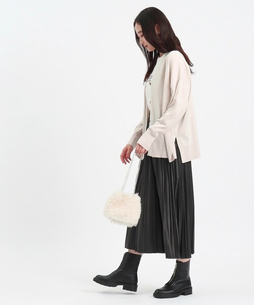 OPAQUE.CLIP（オペークドットクリップ）の「◆Vネックワイドニットカーディガン【洗濯機洗い可】（カーディガン/ボレロ・レディース・ブラック/ピンク系/ナチュラル/ブルー・42/36/40/38）」の11枚目の写真