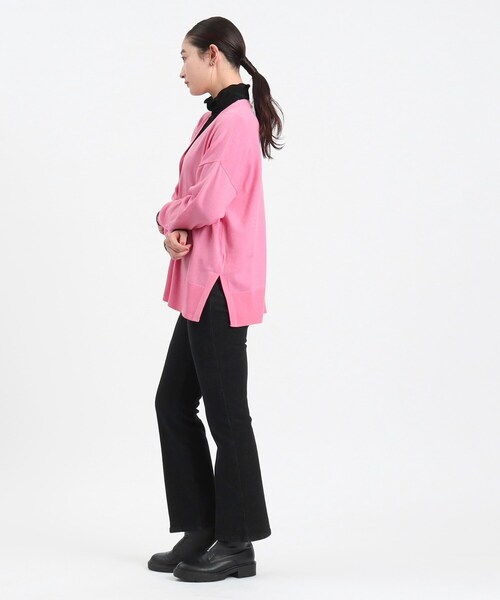 OPAQUE.CLIP（オペークドットクリップ）の「◆Vネックワイドニットカーディガン【洗濯機洗い可】（カーディガン/ボレロ・レディース・ブラック/ピンク系/ナチュラル/ブルー・42/36/40/38）」の14枚目の写真