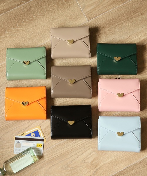 florist（フローリスト）の「シンプルハートチャームレターウォレット（財布・レディース・ブラック/スカイブルー/セージグリーン/グレイッシュベージュ/アッシュブラウン/オレンジ/グリーン/ピンク・FREE）」の10枚目の写真