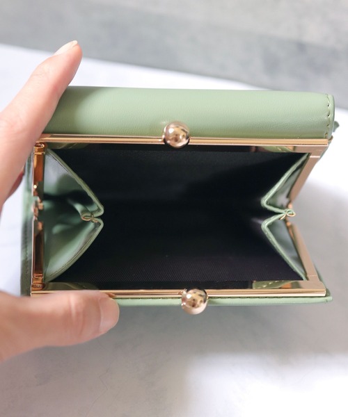 florist（フローリスト）の「シンプルハートチャームレターウォレット（財布・レディース・ブラック/スカイブルー/セージグリーン/グレイッシュベージュ/アッシュブラウン/オレンジ/グリーン/ピンク・FREE）」の12枚目の写真