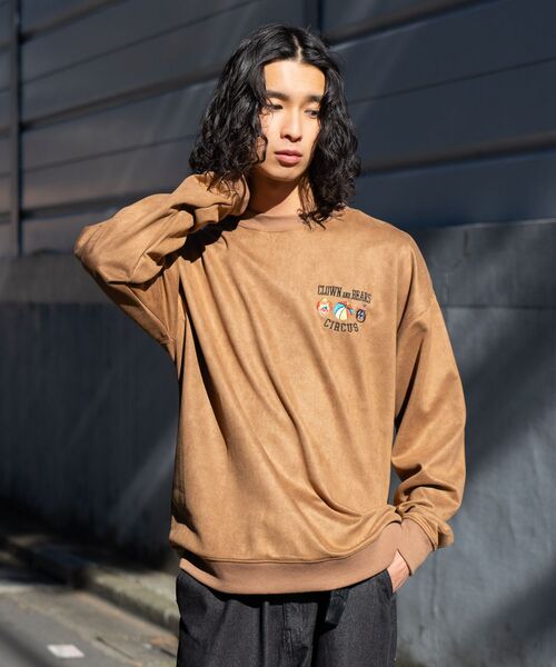 UNIIT(ユニット)の「【UNIIT/ユニット】フェイクスエード ワンポイント刺繍 クルーネック スウェット トレーナー(スウェット・メンズ・アイボリー/チャコールグレー/ブラウン・MEDIUM/LARGE)」の21枚目の写真