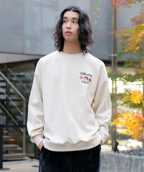 UNIIT(ユニット)の「【UNIIT/ユニット】フェイクスエード ワンポイント刺繍 クルーネック スウェット トレーナー(スウェット・メンズ・アイボリー/チャコールグレー/ブラウン・MEDIUM/LARGE)」の12枚目の写真
