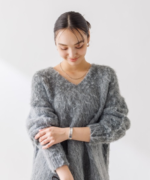 Rouge vif（ルージュヴィフ）の「【一部店舗限定】シャギーフォルムVネックニット（ニット/セーター・レディース・アイボリー/チャコールグレー/ベージュ・フリー）」の7枚目の写真