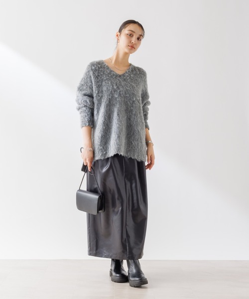 Rouge vif（ルージュヴィフ）の「【一部店舗限定】シャギーフォルムVネックニット（ニット/セーター・レディース・アイボリー/チャコールグレー/ベージュ・フリー）」の13枚目の写真