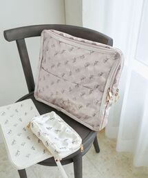 MAJESTIC LEGON（マジェスティックレゴン）の「サテンフローラルガジェットポーチ（ポーチ・レディース）」