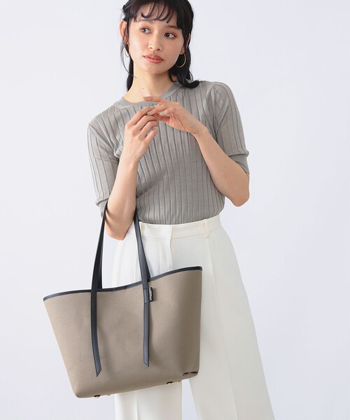 VIOLAd'ORO（ヴィオラドーロ）の「VIOLAd’ORO × Demi-Luxe BEAMS / 別注 コットンキャンバス ショルダ―バッグ（トートバッグ・レディース・ブラック系その他3・ONE SIZE）」の3枚目の写真