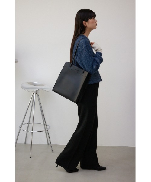 AZUL by moussy（アズールバイマウジー）の「ナローハンドルショッパーバッグ（ショルダーバッグ・レディース・アイボリー/ブラック/ブルー/シルバー・FREE）」の14枚目の写真